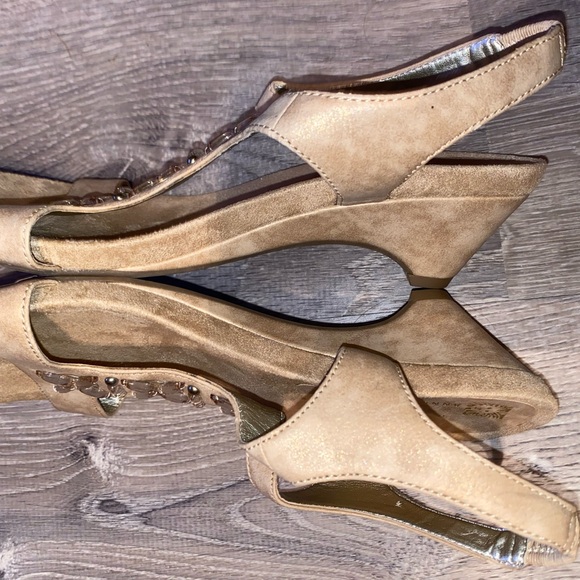 Anne Klein IFlex women's sz 8.5M bedazzled comfy shoes with small heel. - Picture 4 of 9